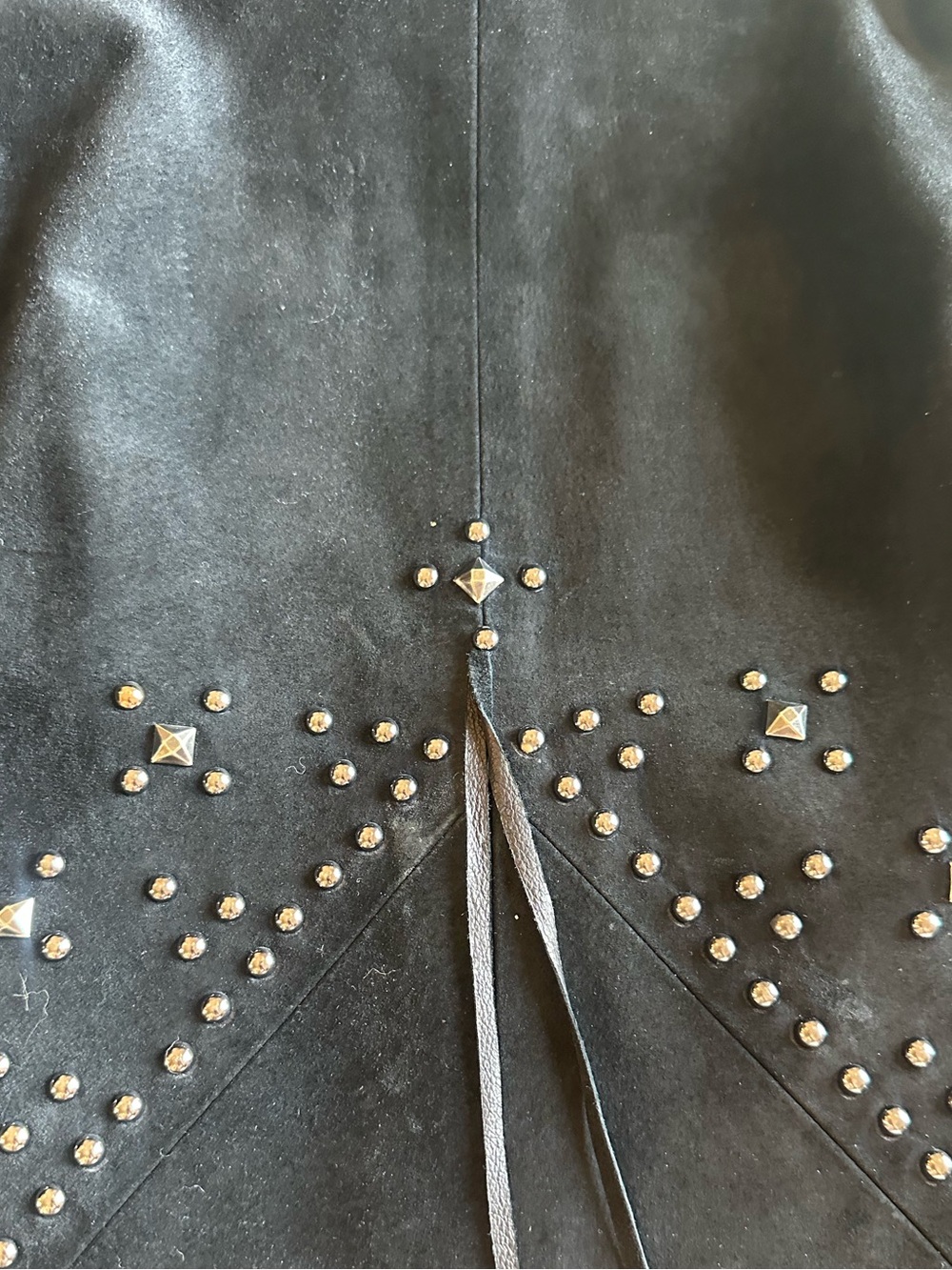 Western-Style Fringe Studded Black Suede Jacket - Picture 8 of 14